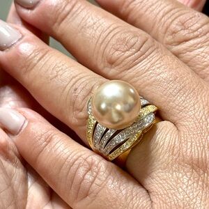 NWOT Gorgeous Champagne Color Pearl Two Tones With accents Band Ring in 6,7